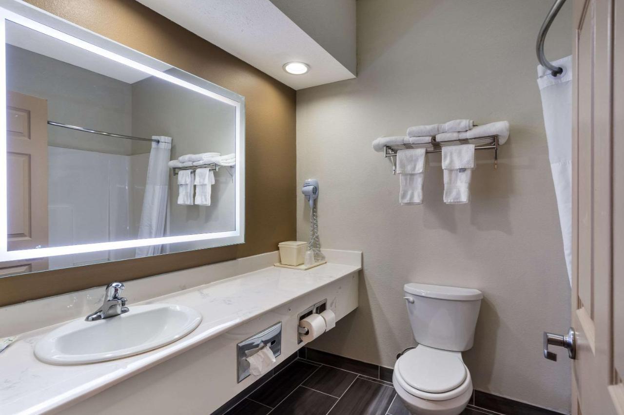 Quality Inn & Suites Pearl-Jackson Kültér fotó